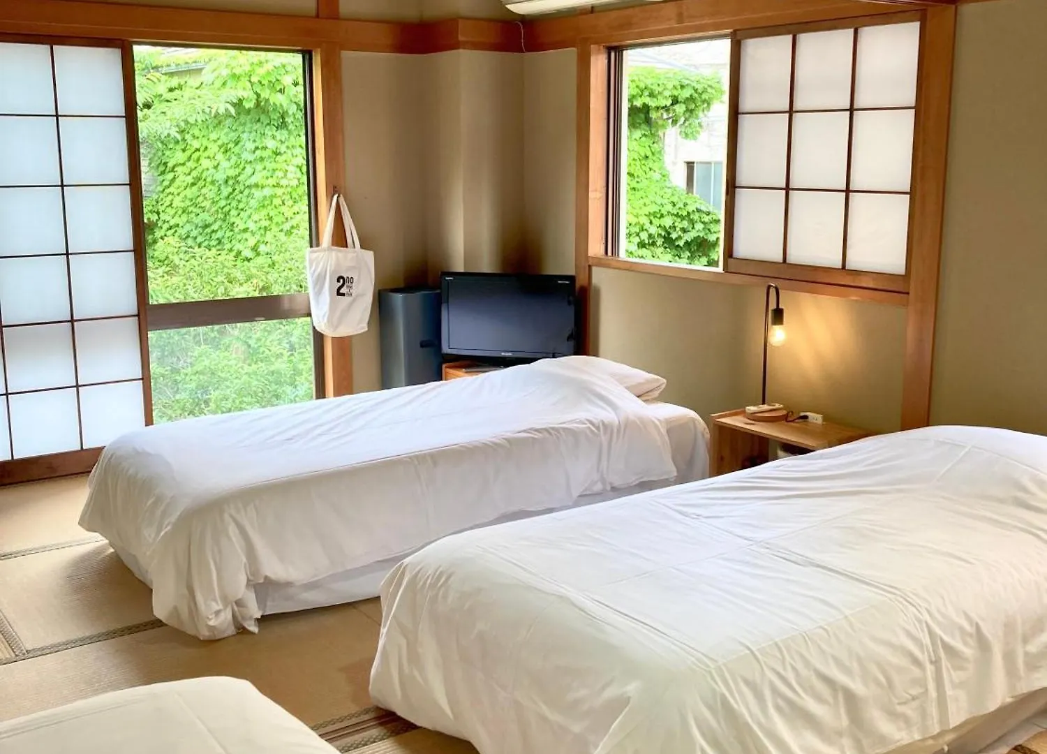 2No Home & Park Kobe Guest house