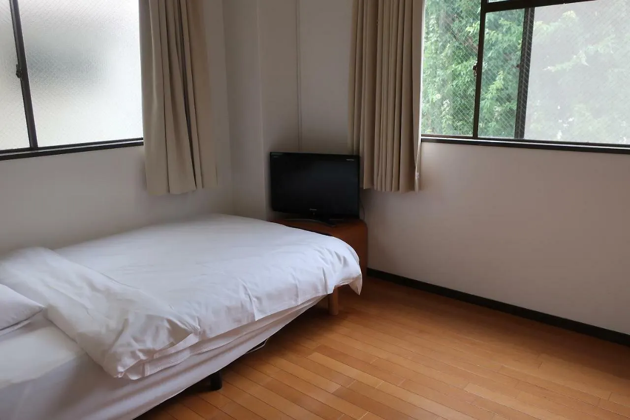 2No Home & Park Kobe Guest house
